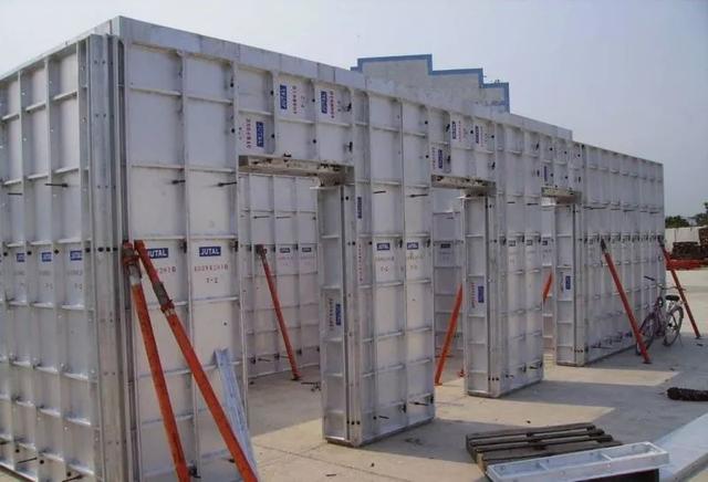 通过天眼查大数据分析