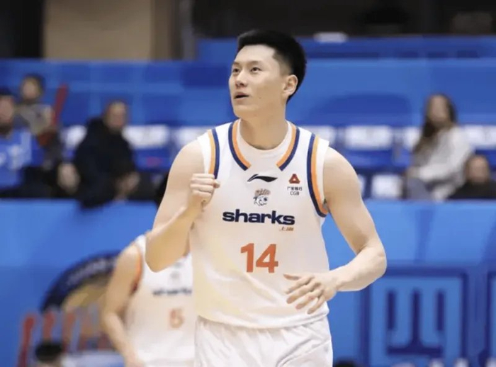 上海大胜四川终结摆烂赛季