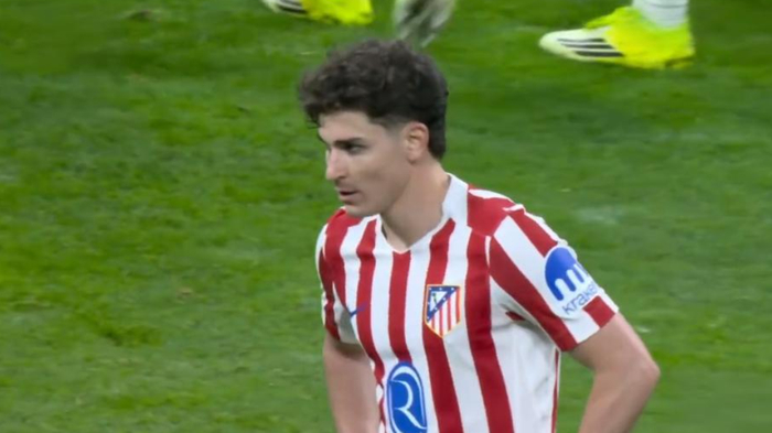 巴萨趁小德比前示好阿尔瓦雷斯引热议