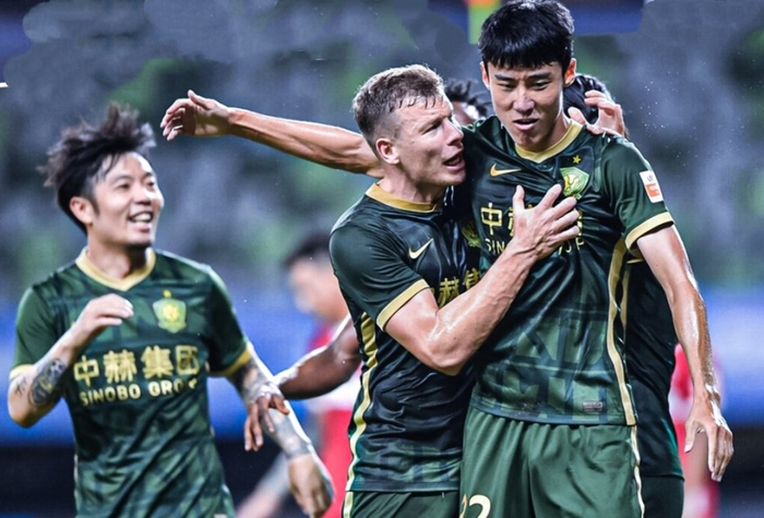 山东泰山签刘国博三年未果，中乙辗转难觅进球